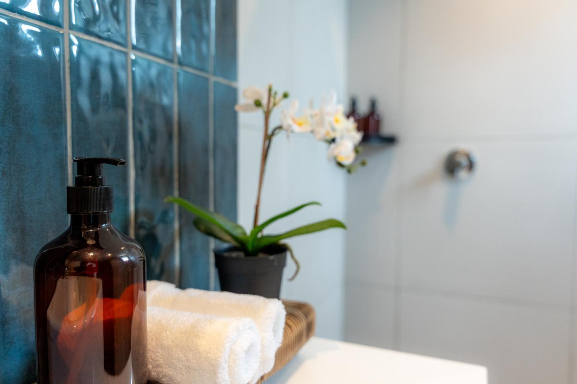 Ukiyo Suites Petaling Jaya Ngoại thất bức ảnh